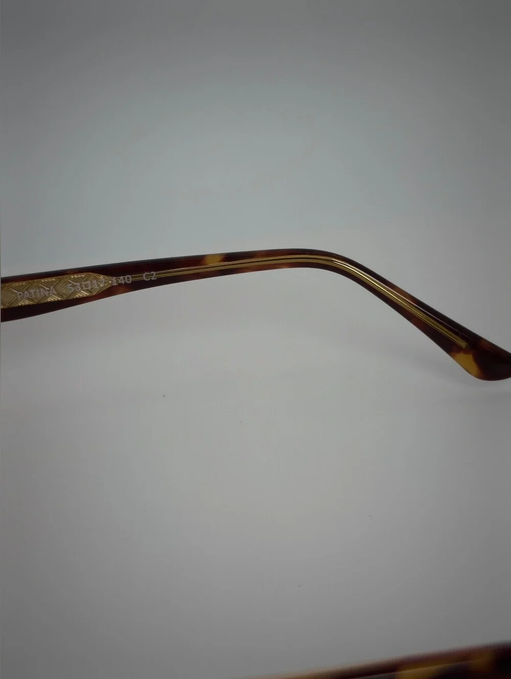 Patina. Tortoiseshell Square Frame Glasses. Mid Mount Temple.